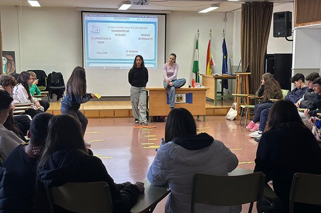 El IAJ organiza talleres en 15 institutos de la provincia con motivo del Día de la Lucha contra el SIDA