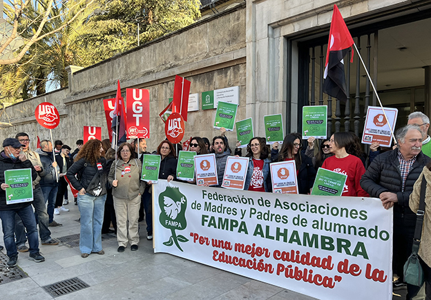 FAMPA Alhambra y las AMPA del IES Mariana Pineda y del CEIP Jardín de la Reina piden a la Junta paralice el recortes de unidades