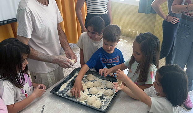 Aprendiendo a hacer pan casero: Una receta fácil y divertida para compartir