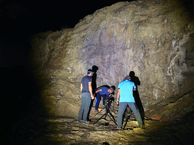 José Miguel Alonso Blanco: «Paseando por Almería, (3/3): Las rocas luminiscentes del Desierto de Tabernas