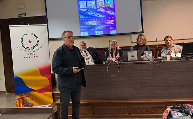 Un recital poético tiende puentes para unir la poesía española y rumana