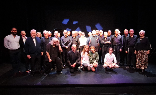 El Centro Artístico organiza con éxito una velada dedicada al Romancero Viejo