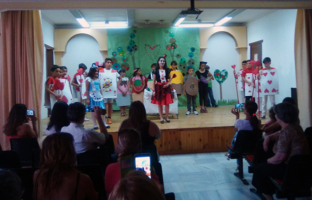 Ana Barea Arco: «El teatro en la escuela, una valiosa herramienta»