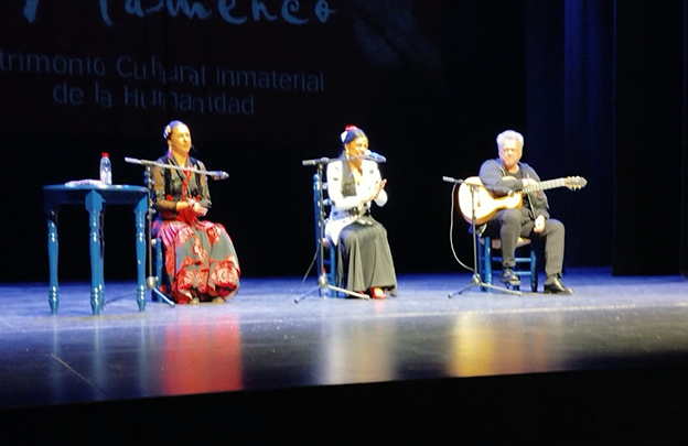 La Peña ‘Solera y Caña’ sumerge a los escolares de Maracena en la magia del flamenco