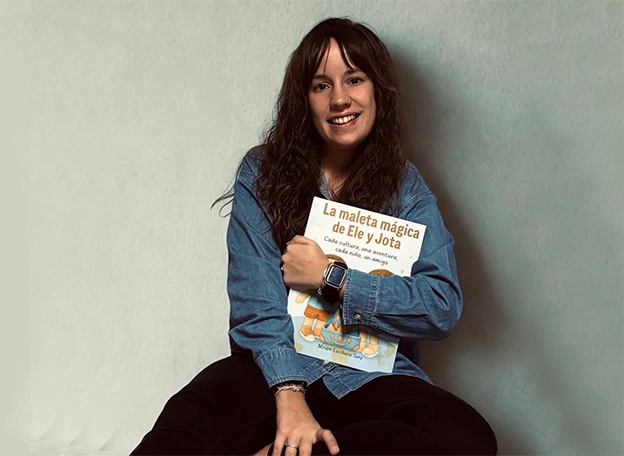 Rafael Bailón: «La maleta mágica de Ele y Jota. Cada cultura, una aventura; cada niño un amigo»