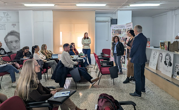 Granada impulsa la competencia lingüística con la puesta en marcha del programa ComunicA