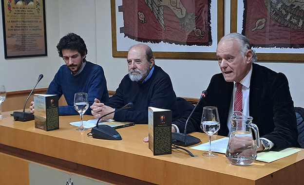 José A. López Nevot realiza una brillante presentación de ‘El testigo de los tiempos’, de Fernando de Villena