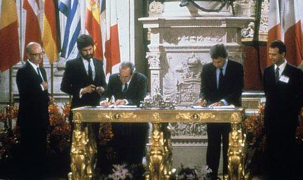 José A. Delgado: «1 de enero de 1986, un antes y un después para España»