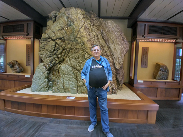 Juan Franco Crespo: «Pinceladas asiáticas: Hong Kong, los jardines de Nan Lian»