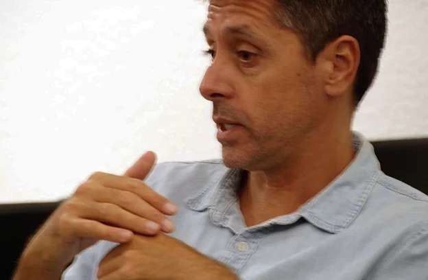 Una disección de relaciones familiares e intergeneracionales a partir de un hecho inesperado [Reseña de ‘El cobertizo’ de Pablo Gutiérrez]