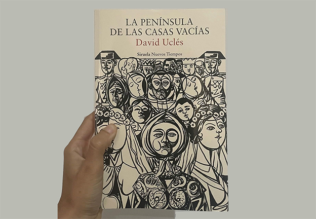 A propósito de ‘La península de las casas vacías’ o vindicación de llegar tarde a las publicaciones literarias