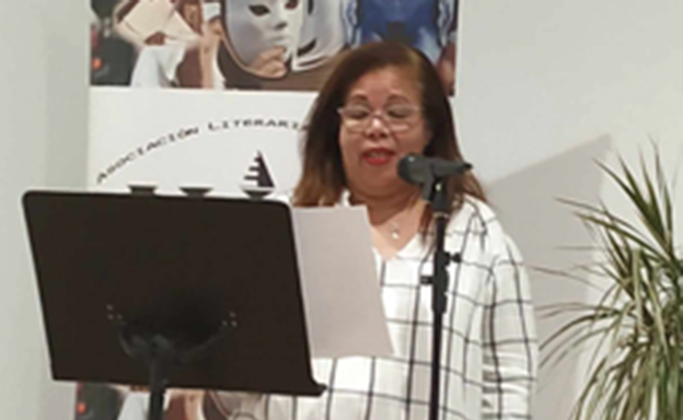 Zene Pizarro V. presenta ‘Navego entre lunas’, en la Casa de la Cultura de Maracena