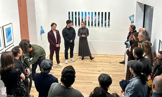 La Galería de Arte ‘La Escondida’ acoge la exposición ‘Diálogos de Ángulo y Raíz’, de Daniel Vera