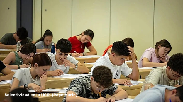 Experto en educación de la voz y técnicas de estudio considera que estudiar en voz alta puede ayudar a superar la PAU