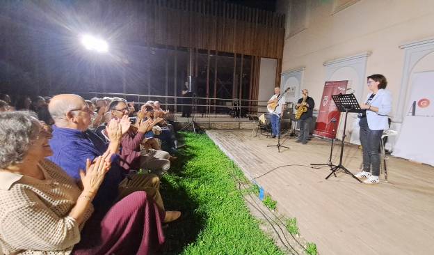 ‘Poesía en el Jardín’ abre sus puertas a la lírica en catalán, gallego y euskera