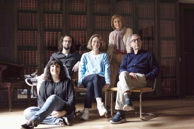 Cinco autores, siete relatos y una puerta entre lo posible y lo improbable